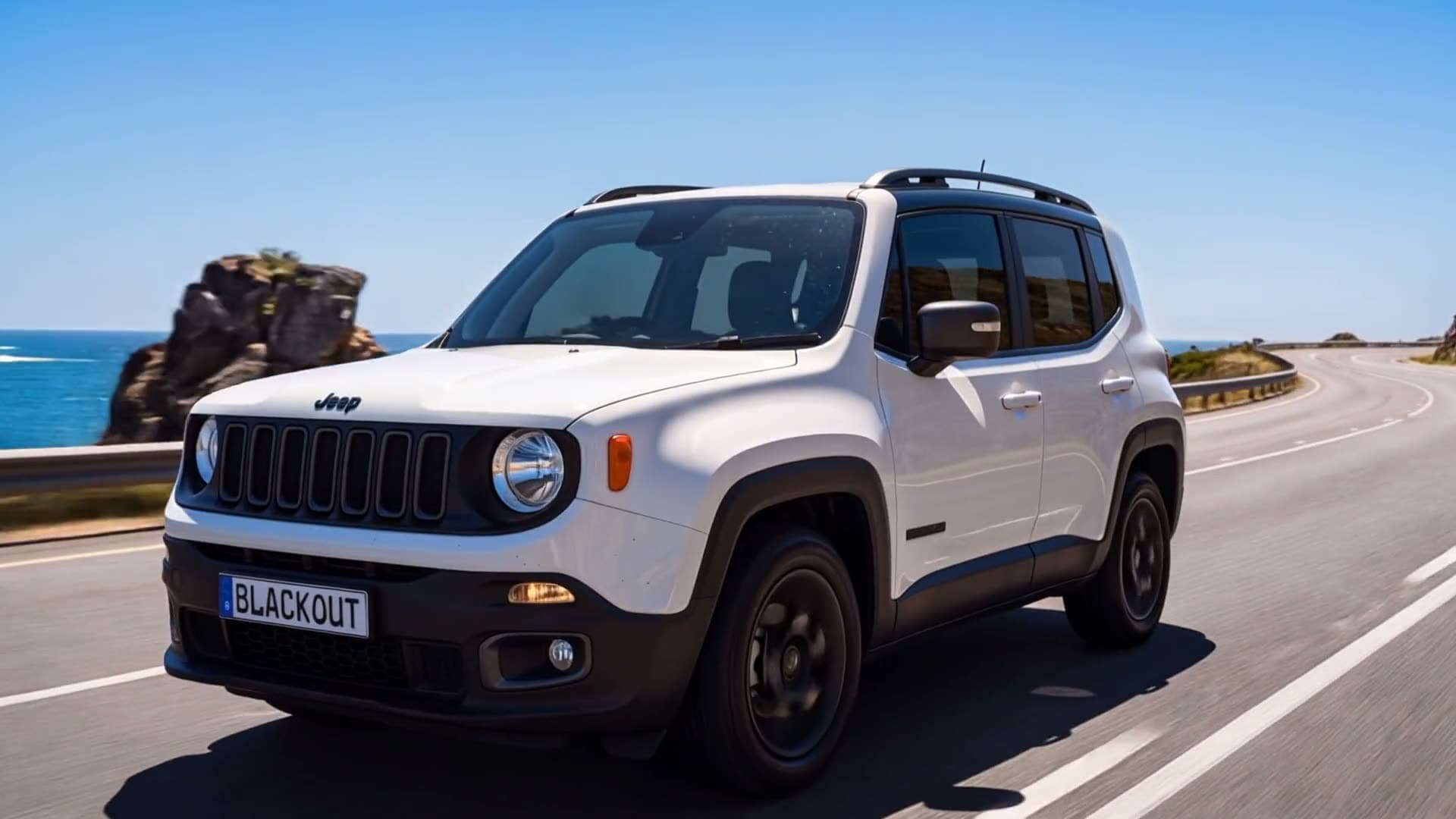 Jeep branco na estrada, sob sol forte
